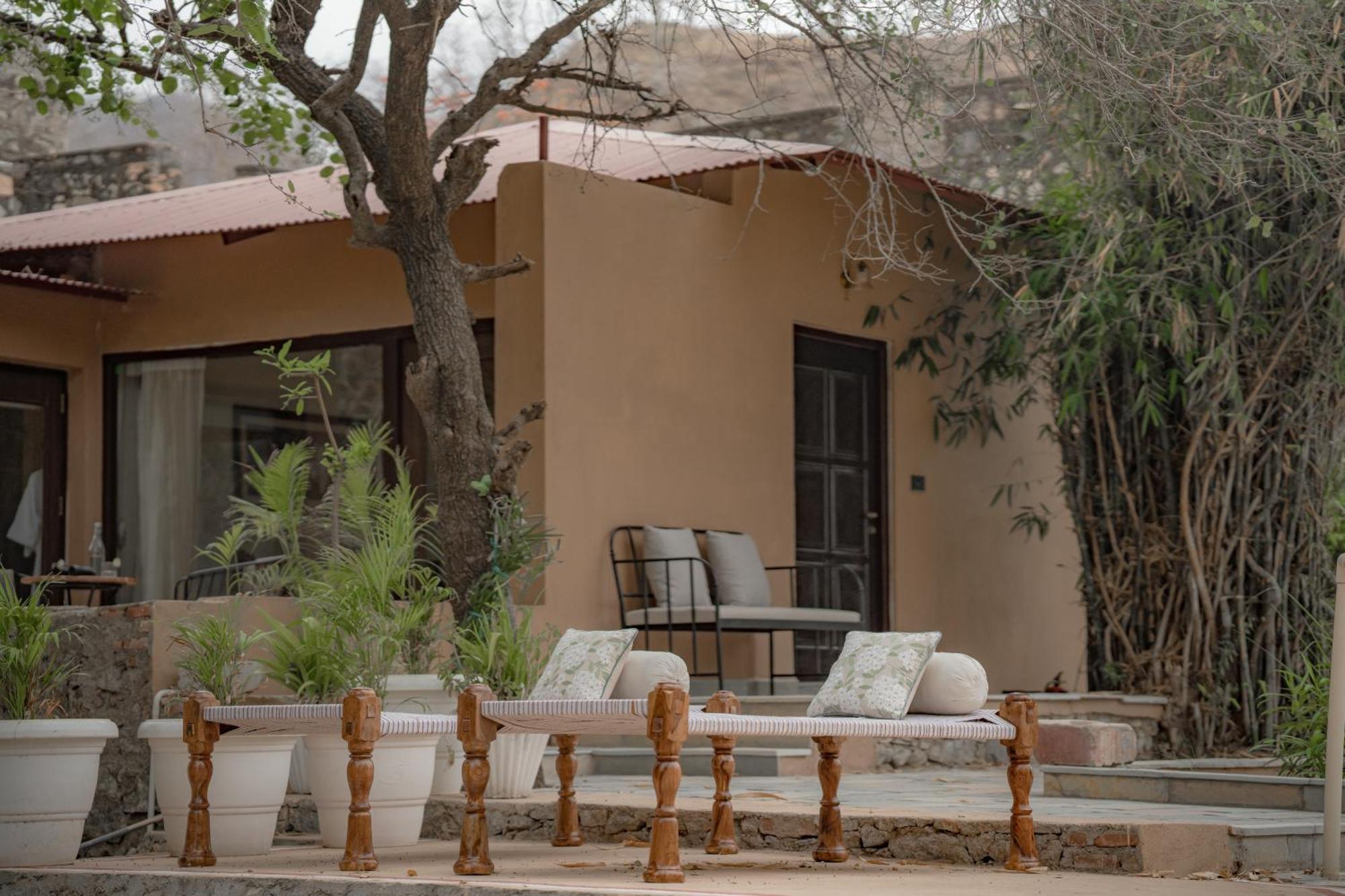 Aloof Jungle Lodge Ghānerao Kültér fotó