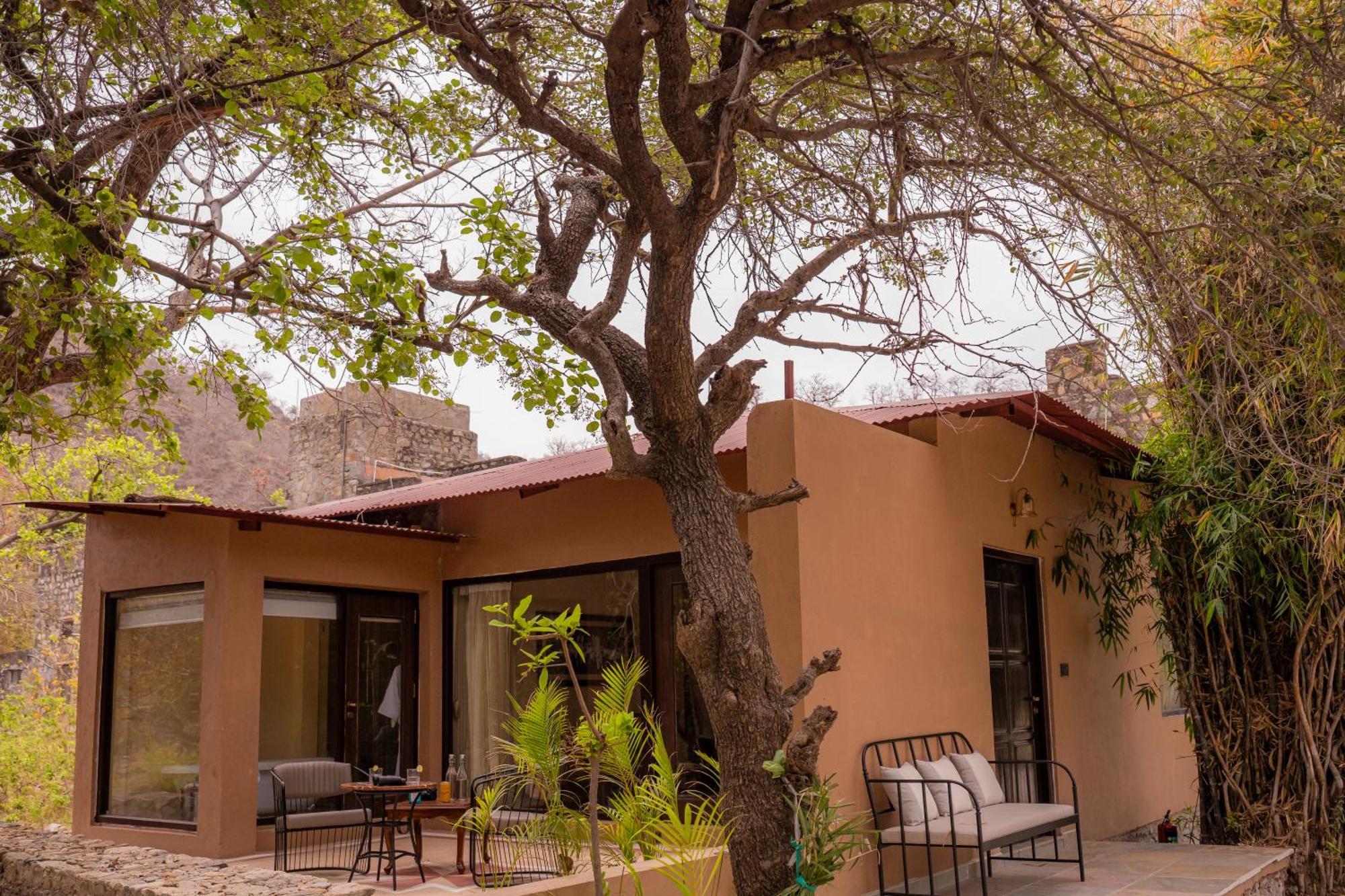 Aloof Jungle Lodge Ghānerao Kültér fotó